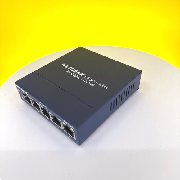 NETGEAR 5-Port Gigabit Ethernet Unmanaged Switch - Picture 1 of 16